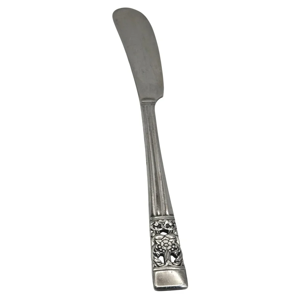Vintage Silverplate Butter‎ Knife Floral Pierced Handle ~6.5
